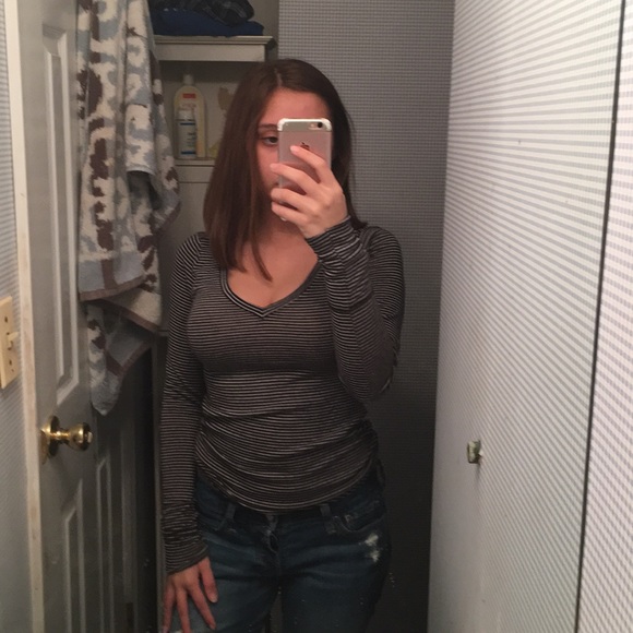 Black and White Casual Long-Sleeve Tee - Picture 1 of 4